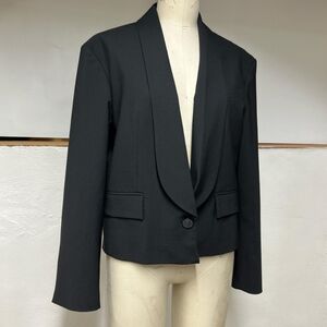 NWOT Zara Tuxedo Cropped Blazer